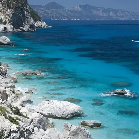 Idyllic Cala Viola B3 1 Bedapt Sleeps 3 *
