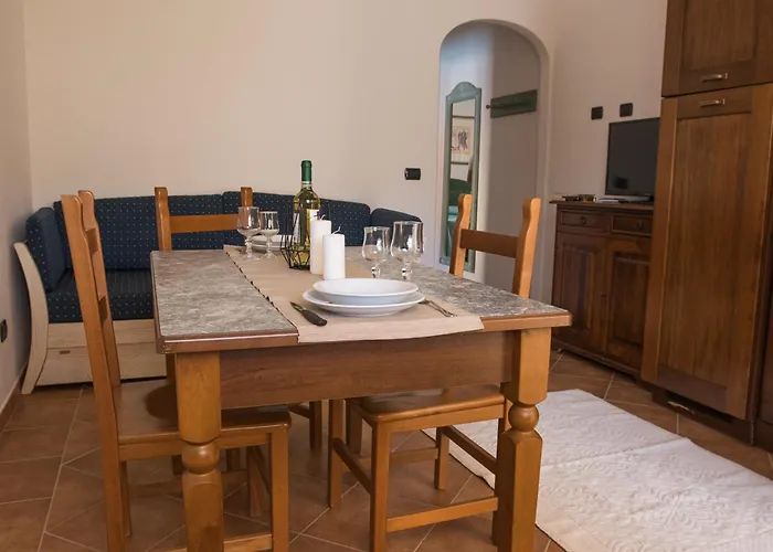 Daire Idyllic Cala Viola B3 1 Bedapt Sleeps 3 Cala Liberotto